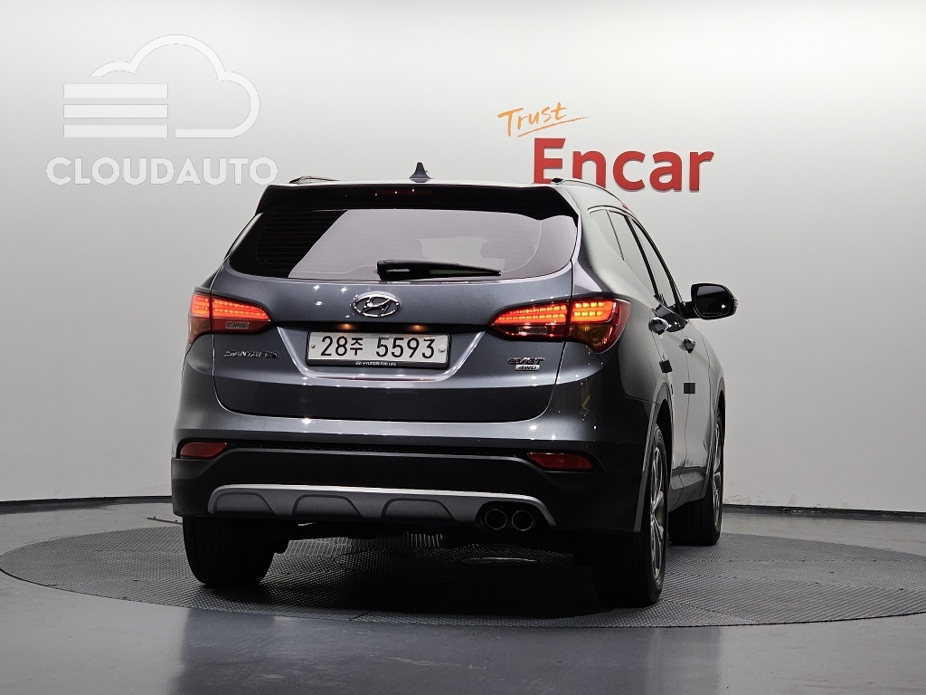 2015 Hyundai Santa Fe Diesel 2.0 4WD Exclusive - Image 4