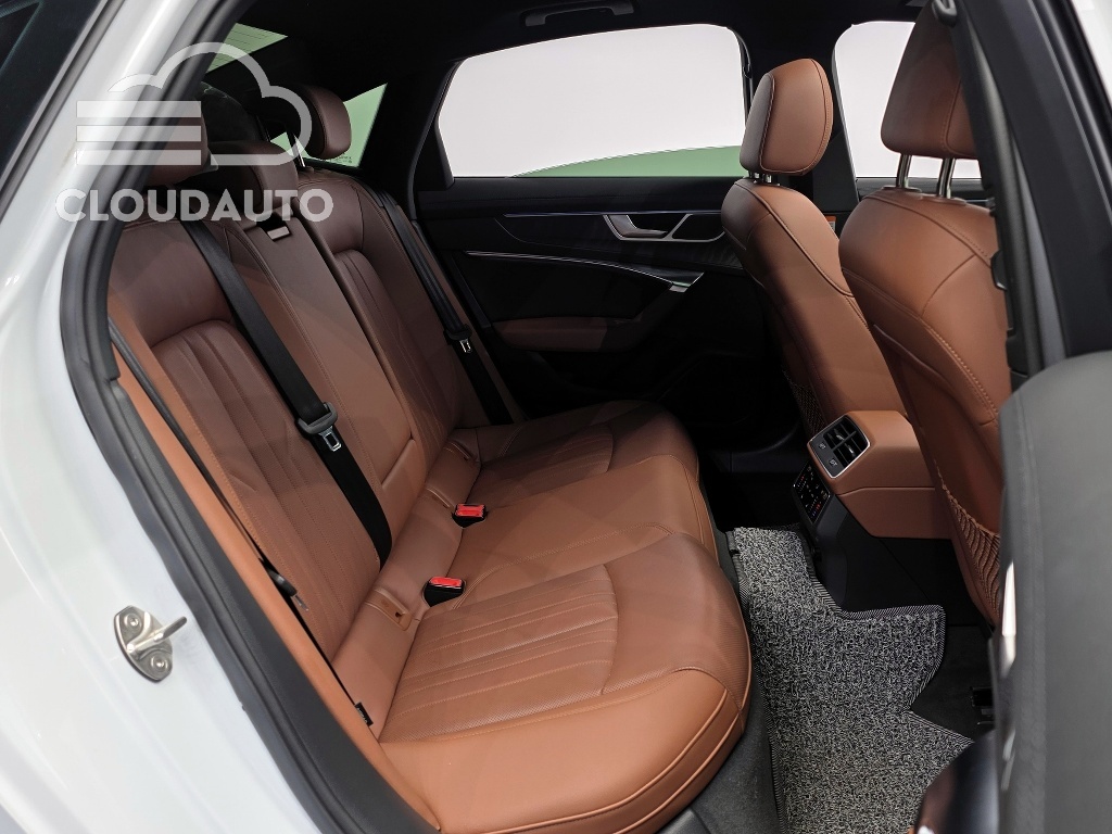 2023 Audi A6 45 TFSI Premium - Image 12