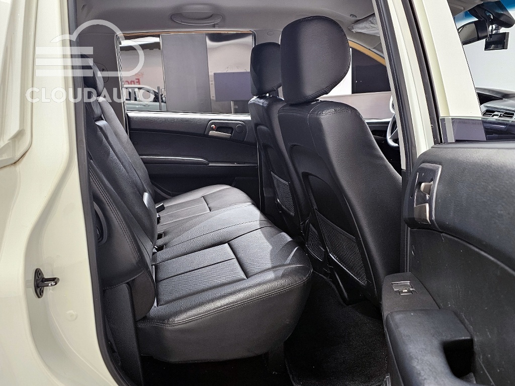 2016 SsangYong Korando Sports CX7 4WD - Image 12