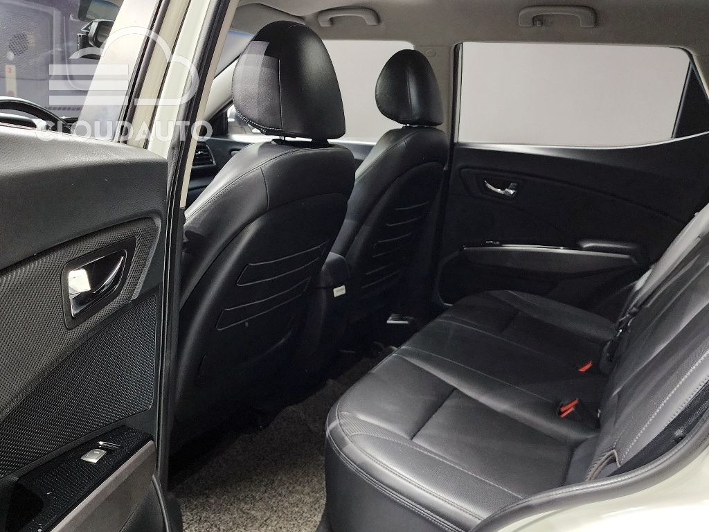 2020 SsangYong Tivoli Gasoline 1.5 2WD - Image 11