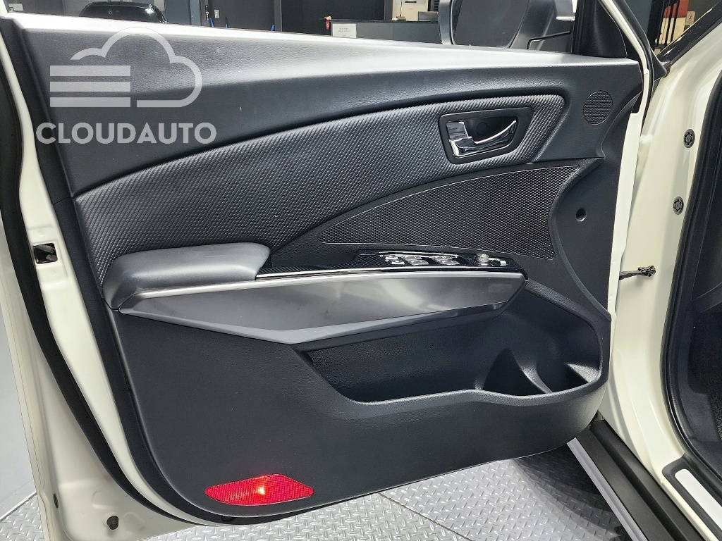2020 SsangYong Tivoli Gasoline 1.5 2WD - Image 24