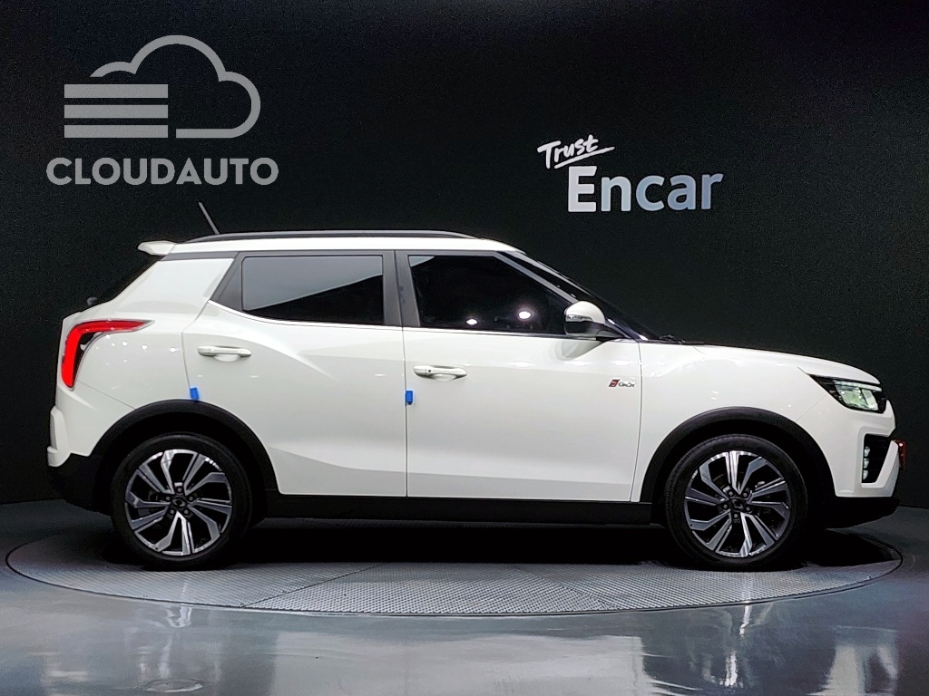 2020 SsangYong Tivoli Gasoline 1.5 2WD - Image 4