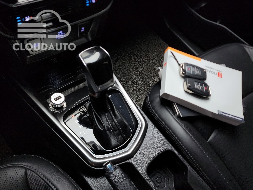 2020 SsangYong Tivoli Gasoline 1.5 2WD - Image 9