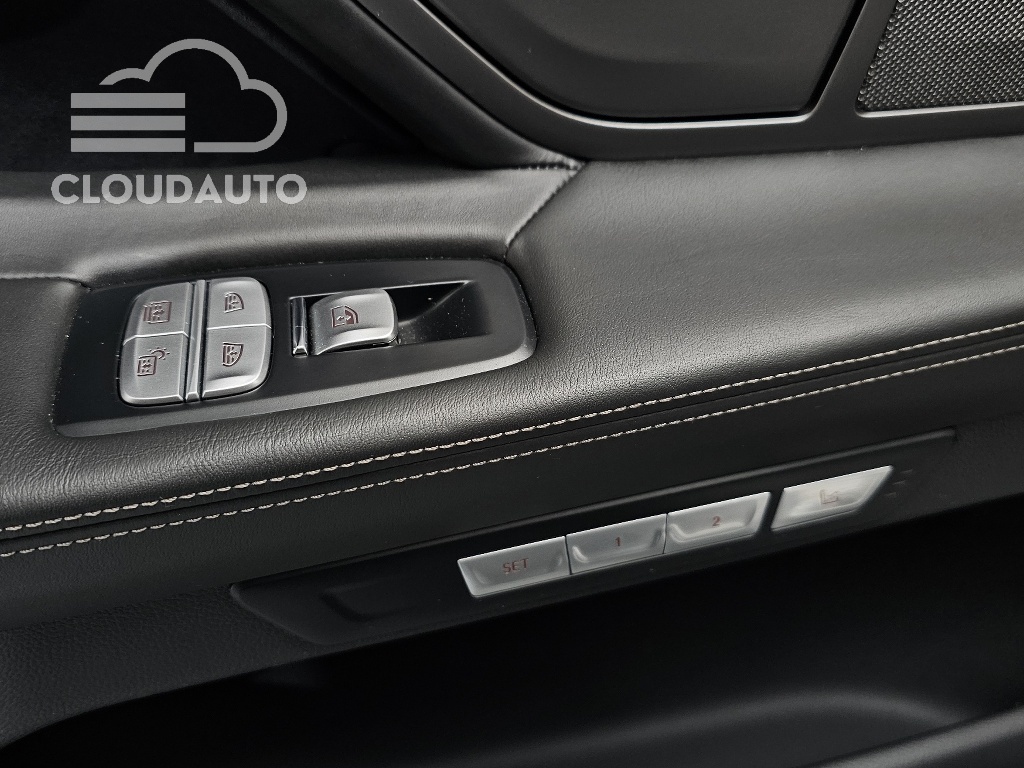 2017 BMW 7 Series 740Li xDrive M Sports - Image 27