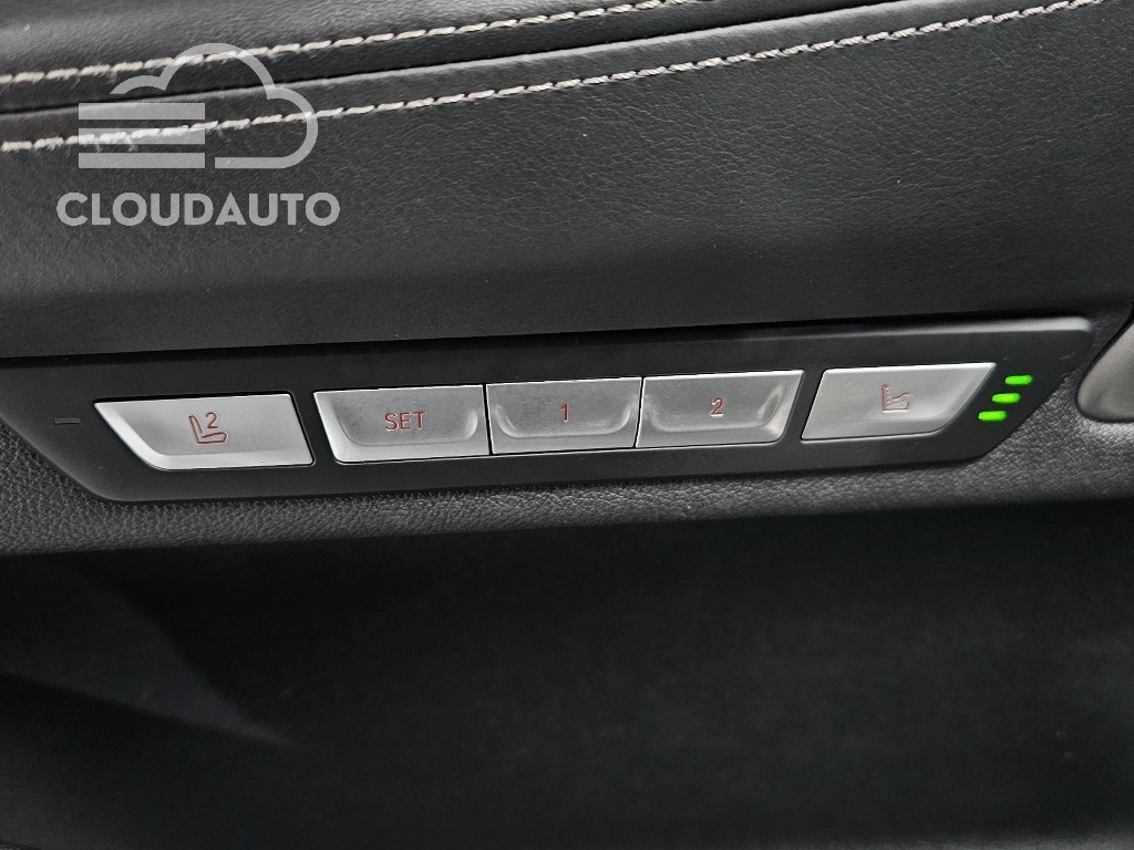 2017 BMW 7 Series 740Li xDrive M Sports - Image 35