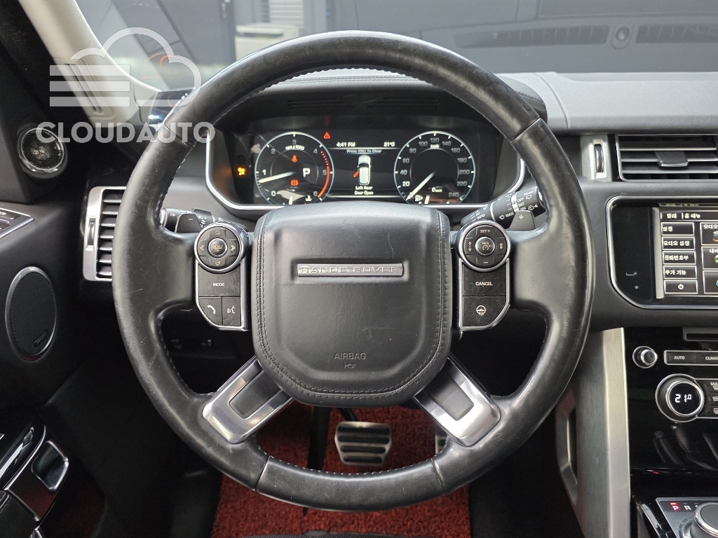 2015 Land Rover Range Rover 4.4 SDV8 Vogue SE LWB Diesel - Image 13