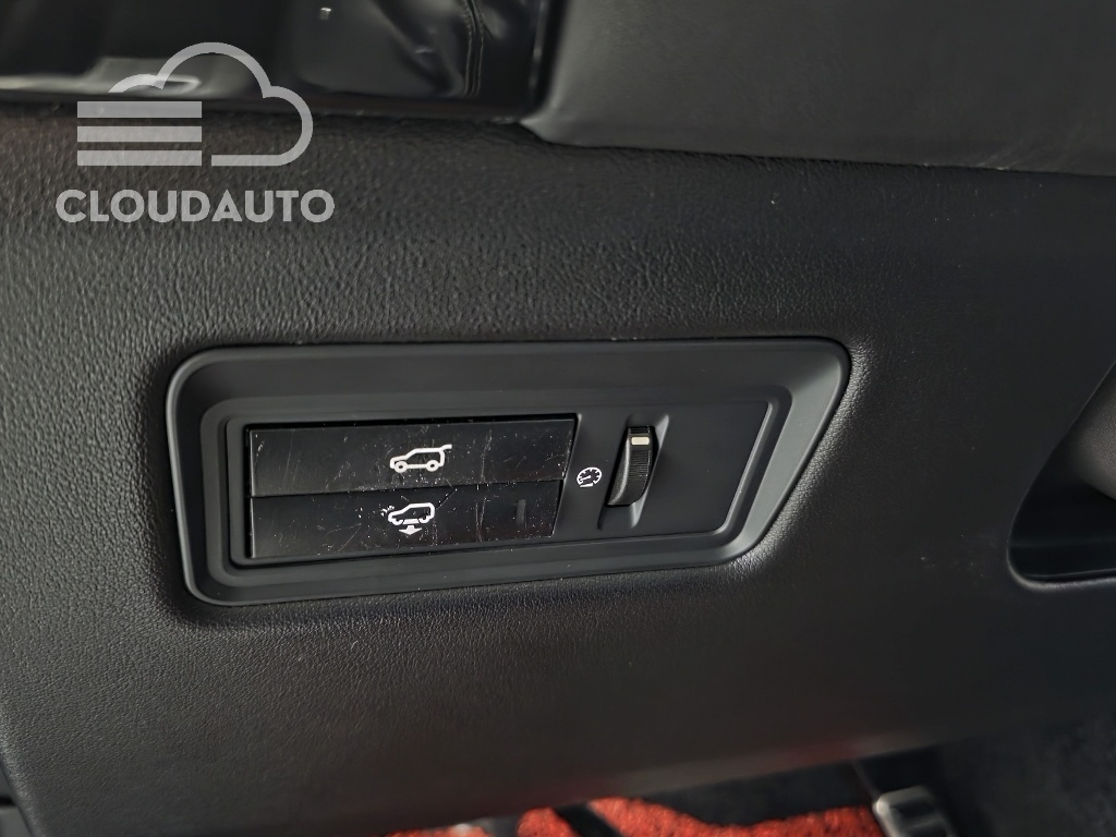 2015 Land Rover Range Rover 4.4 SDV8 Vogue SE LWB Diesel - Image 14