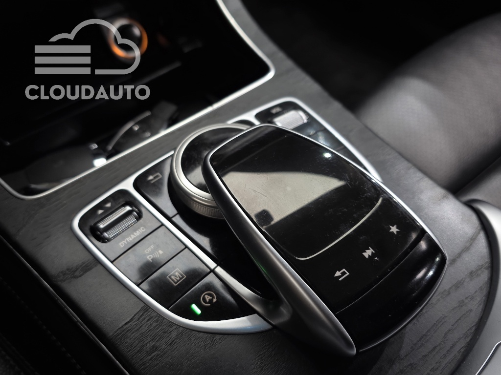 2019 Mercedes-Benz GLC GLC300 4MATIC - Image 17