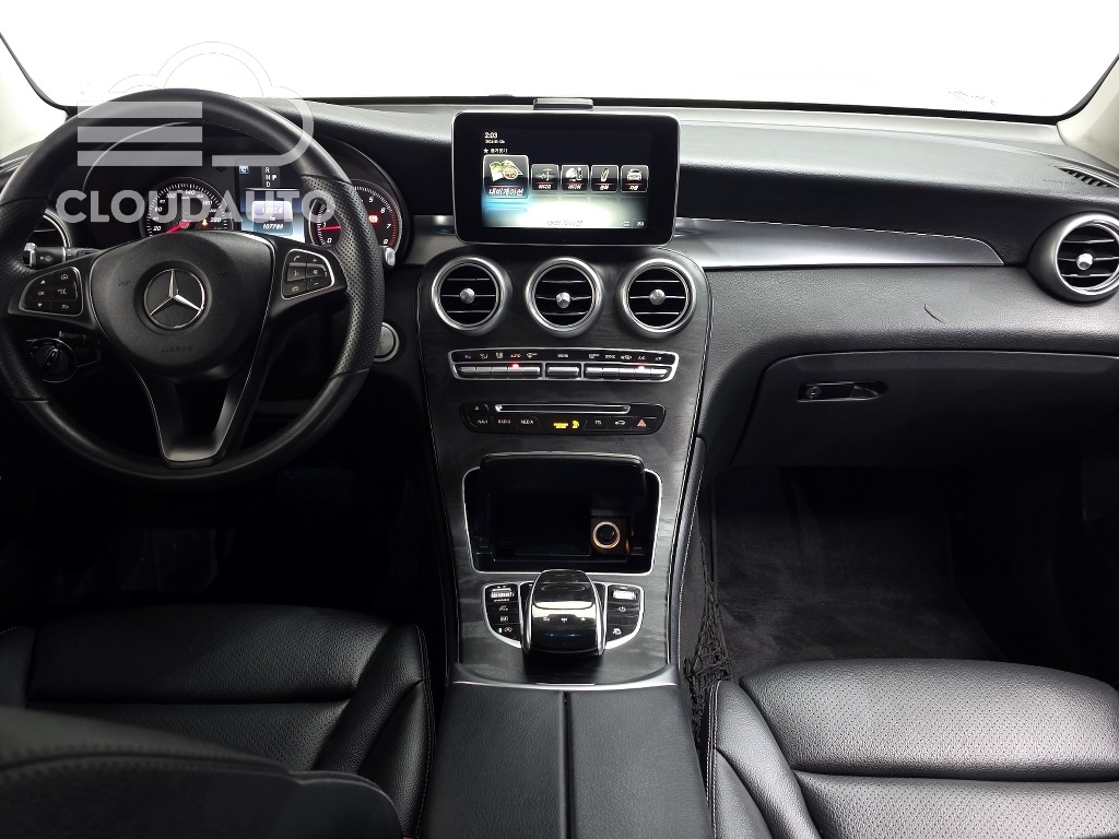 2019 Mercedes-Benz GLC GLC300 4MATIC - Image 7