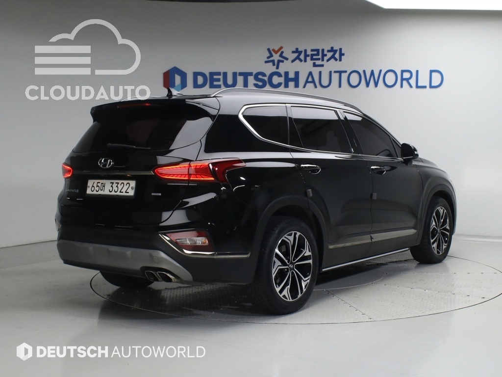2019 Hyundai Santa Fe Diesel 2.0 4WD - Image 2