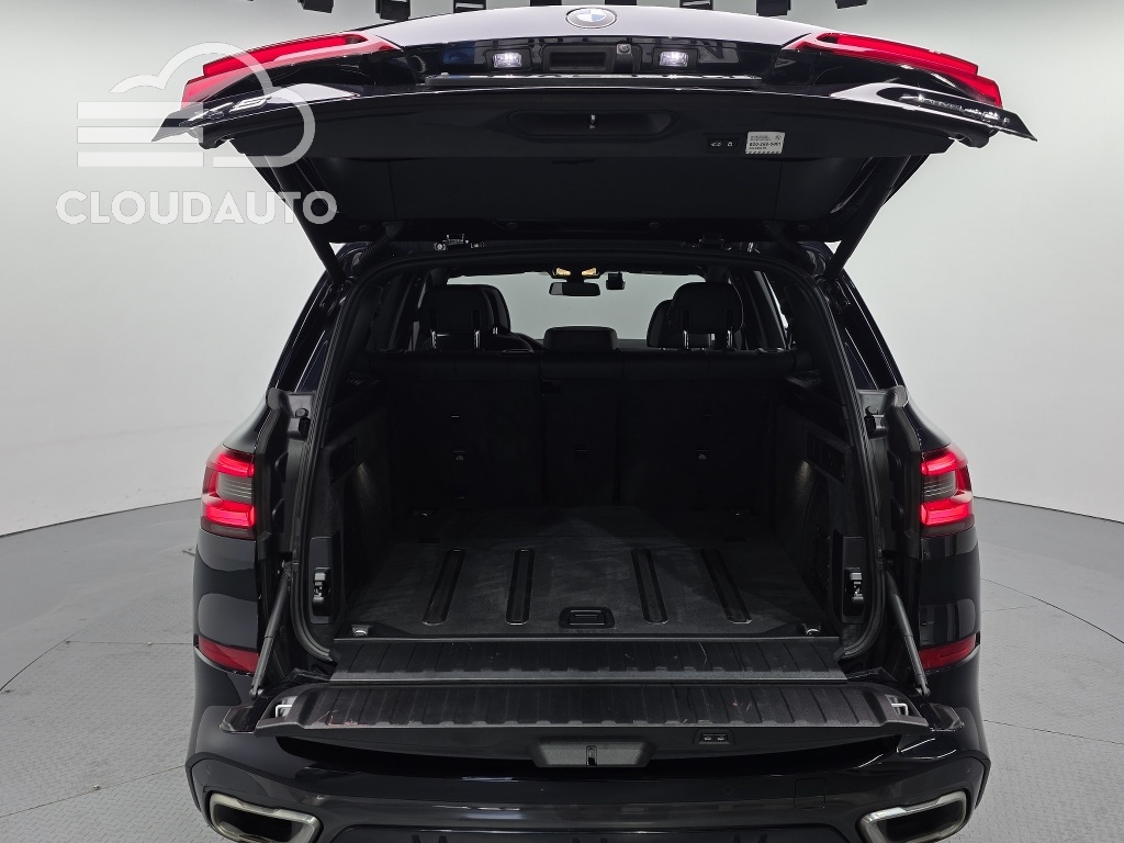 2022 BMW X5 xDrive 40i M Sports - Image 33