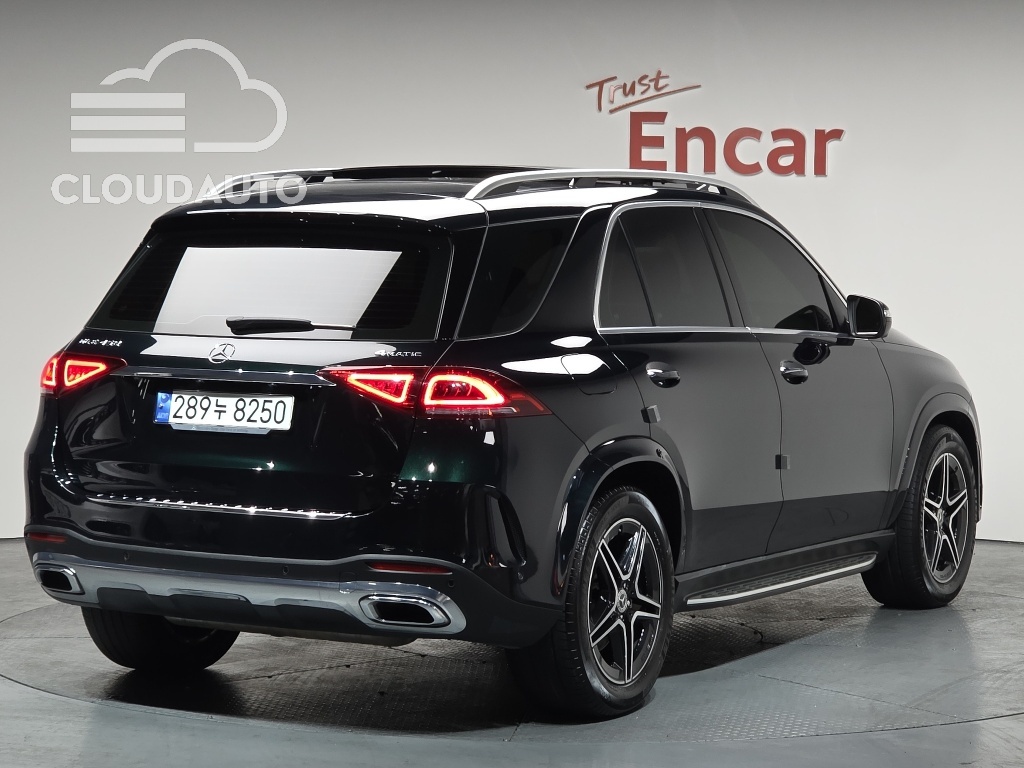 2021 Mercedes-Benz GLE GLE450 4MATIC - Image 2