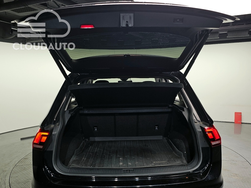 2021 Volkswagen Tiguan 2.0 TDI Premium - Image 20
