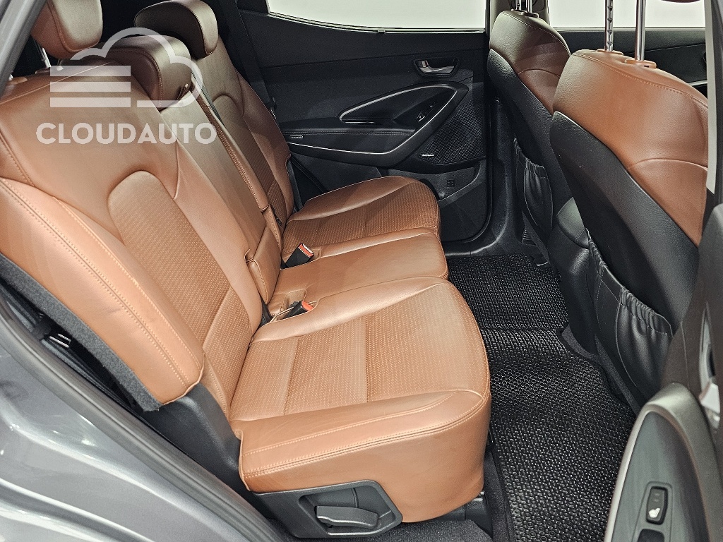 2014 Hyundai Santa Fe Diesel 2.2 4WD Exclusive - Image 11