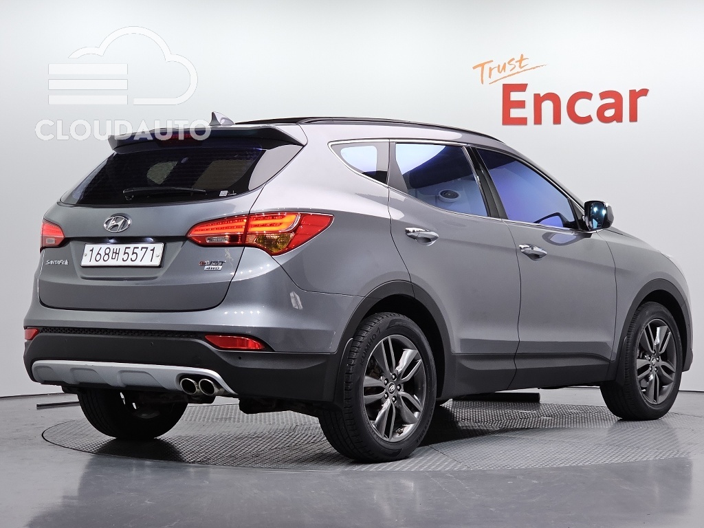 2014 Hyundai Santa Fe Diesel 2.2 4WD Exclusive - Image 2
