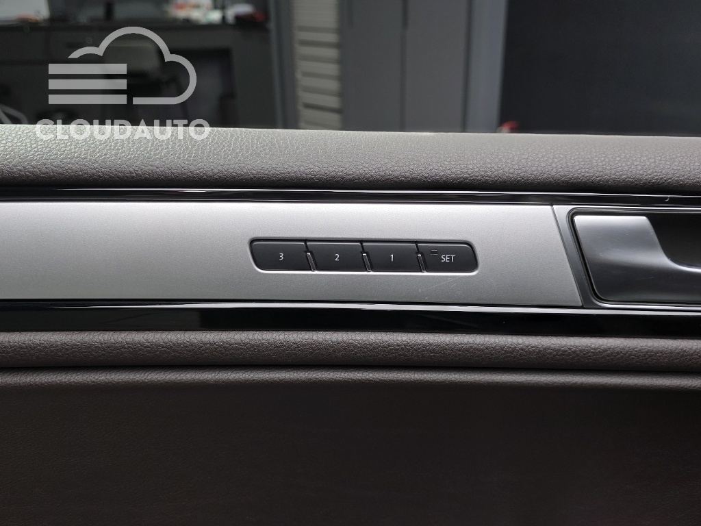 2015 Volkswagen Touareg V6 3.0 TDI Premium - Image 17