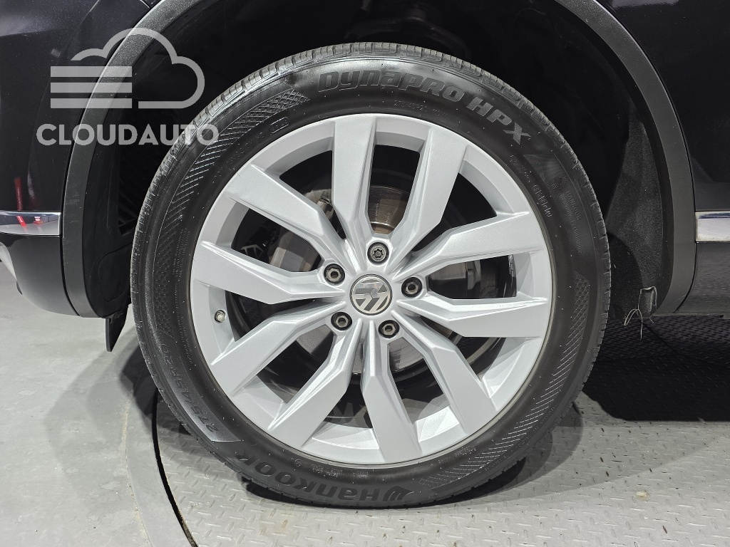 2015 Volkswagen Touareg V6 3.0 TDI Premium - Image 5