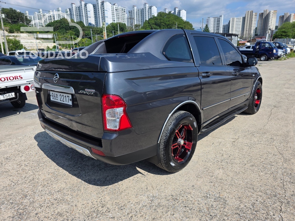 2014 SsangYong Korando Sports CX7 4WD - Image 4