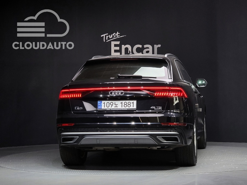 2021 Audi Q8 45 TDI Premium - Image 4