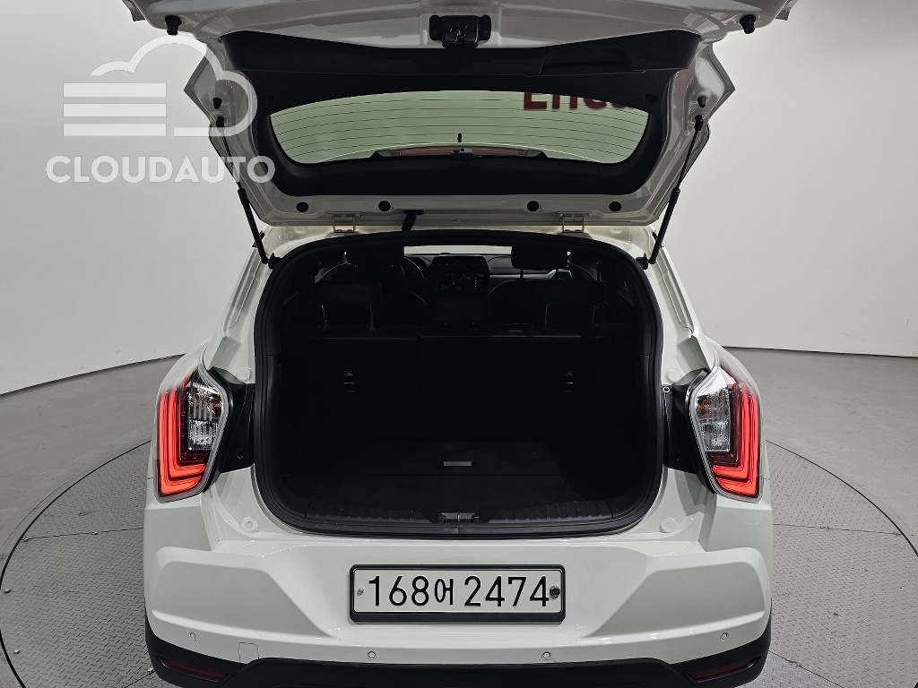 2020 SsangYong Tivoli Gasoline 1.5 2WD - Image 20