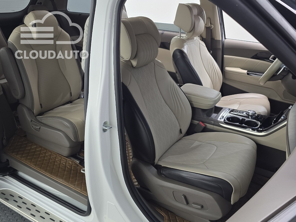 2023 Kia Carnival Gasoline 9 Signature - Image 12