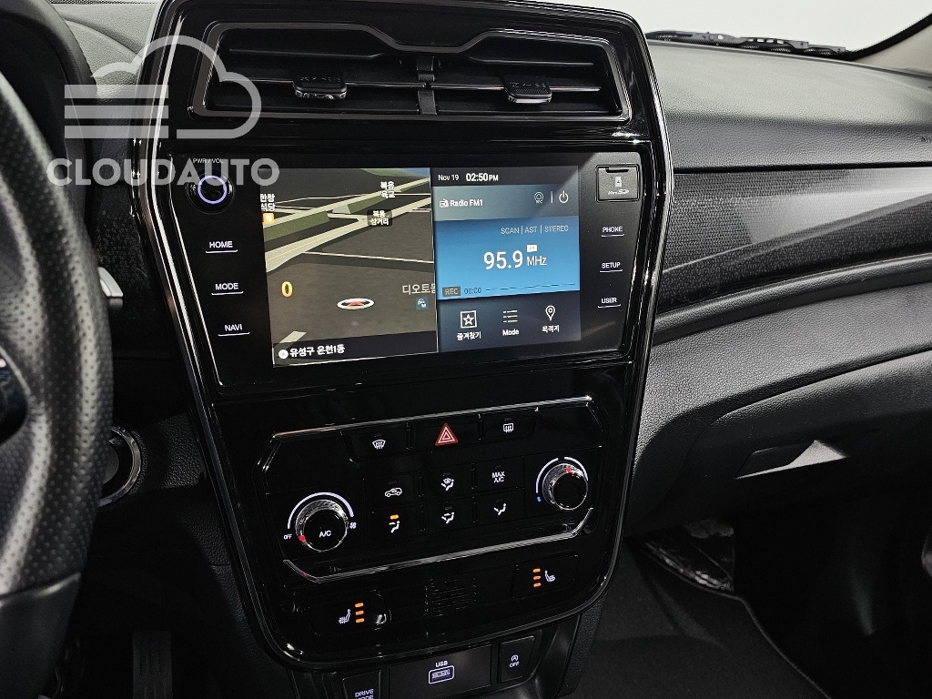 2021 SsangYong Tivoli Gasoline 1.5 2WD - Image 18