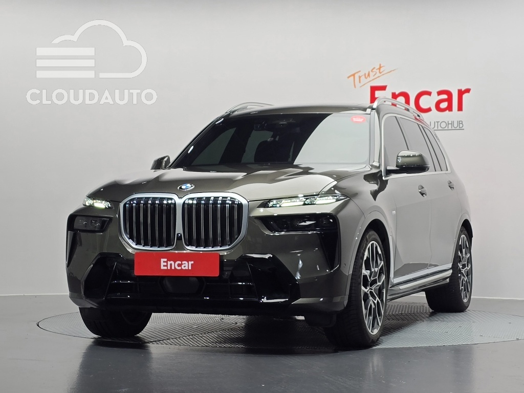 2026 BMW X7 xDrive 40i M Sports - Image 3