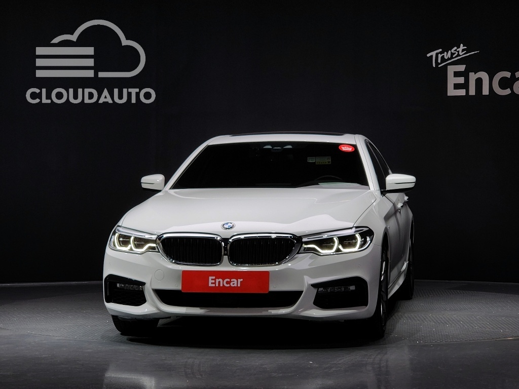 2017 BMW 5 Series 530i xDrive M Sports Plus - Image 3