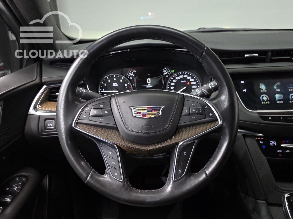 2019 Cadillac XT5 3.6 AWD - Image 13