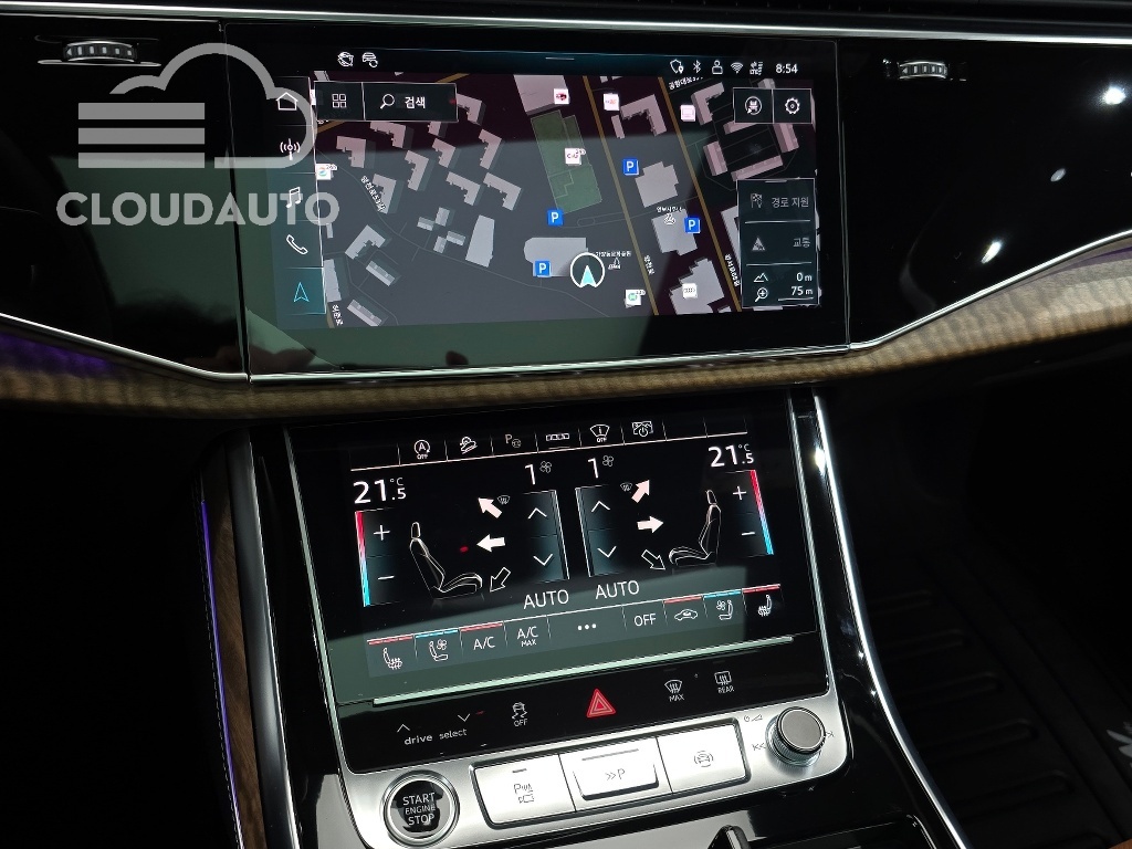 2025 Audi Q7 55 TFSI - Image 14