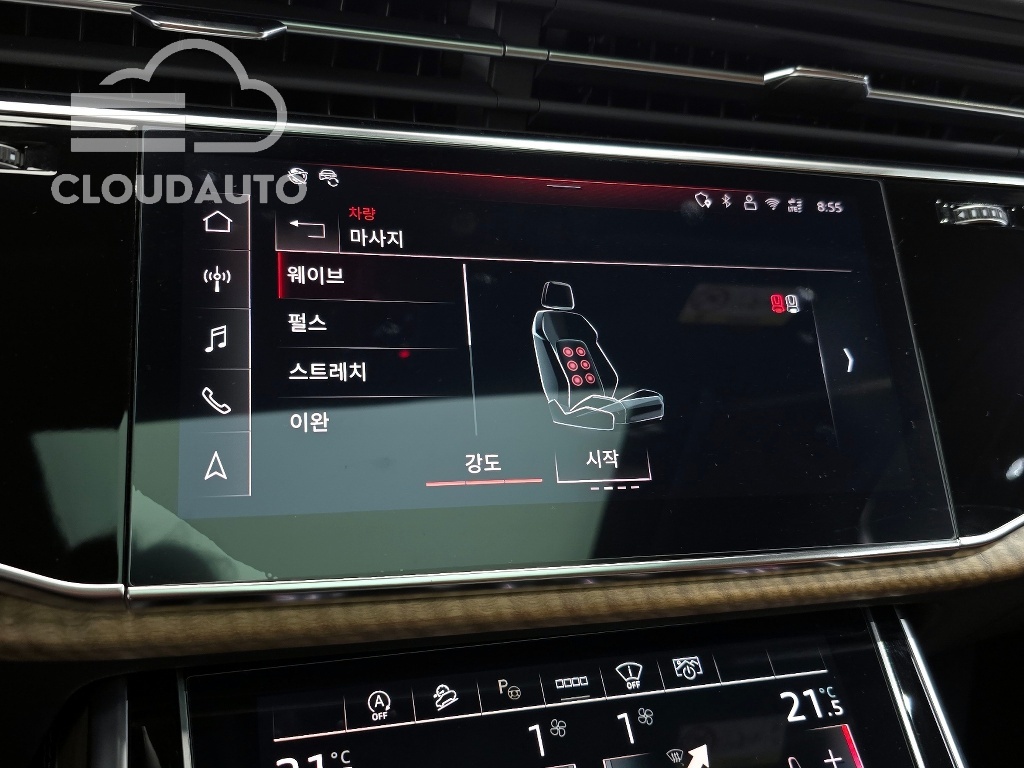 2025 Audi Q7 55 TFSI - Image 16