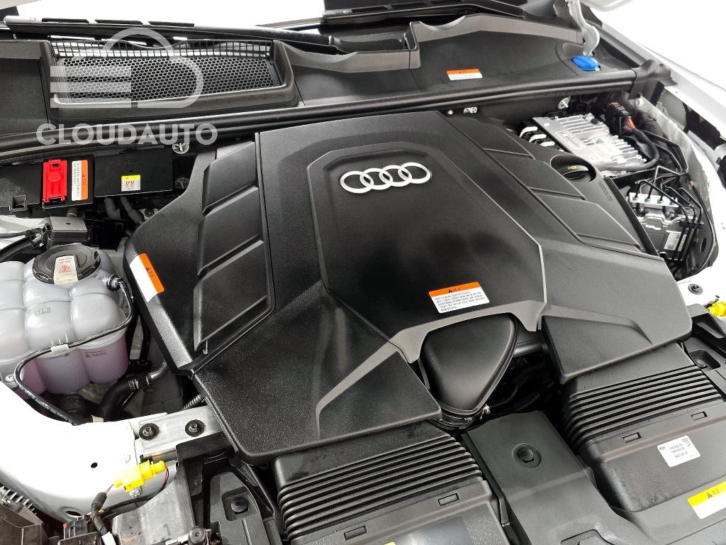 2025 Audi Q7 55 TFSI - Image 6