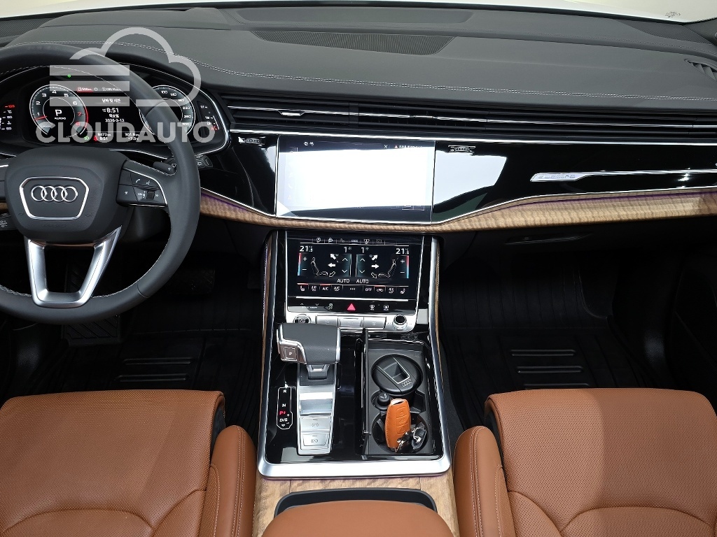 2025 Audi Q7 55 TFSI - Image 7