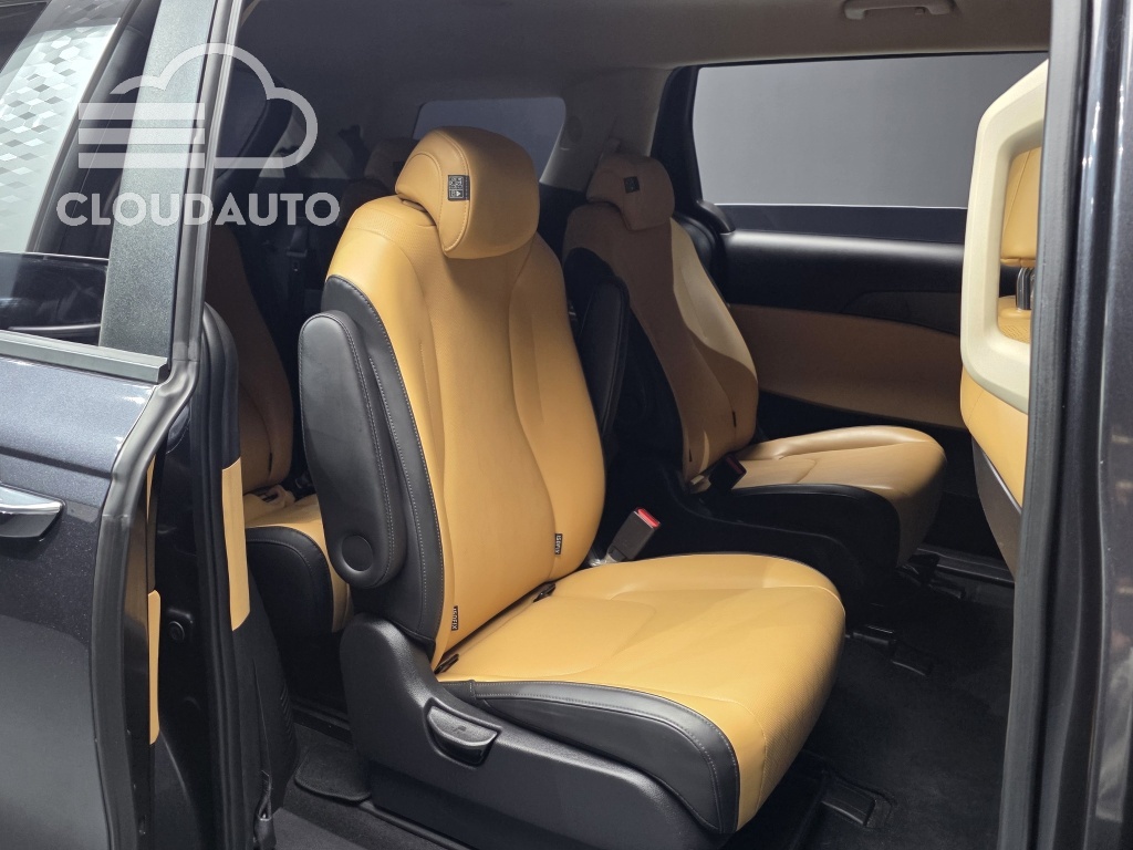 2021 Kia Carnival 9 Prestige - Image 12