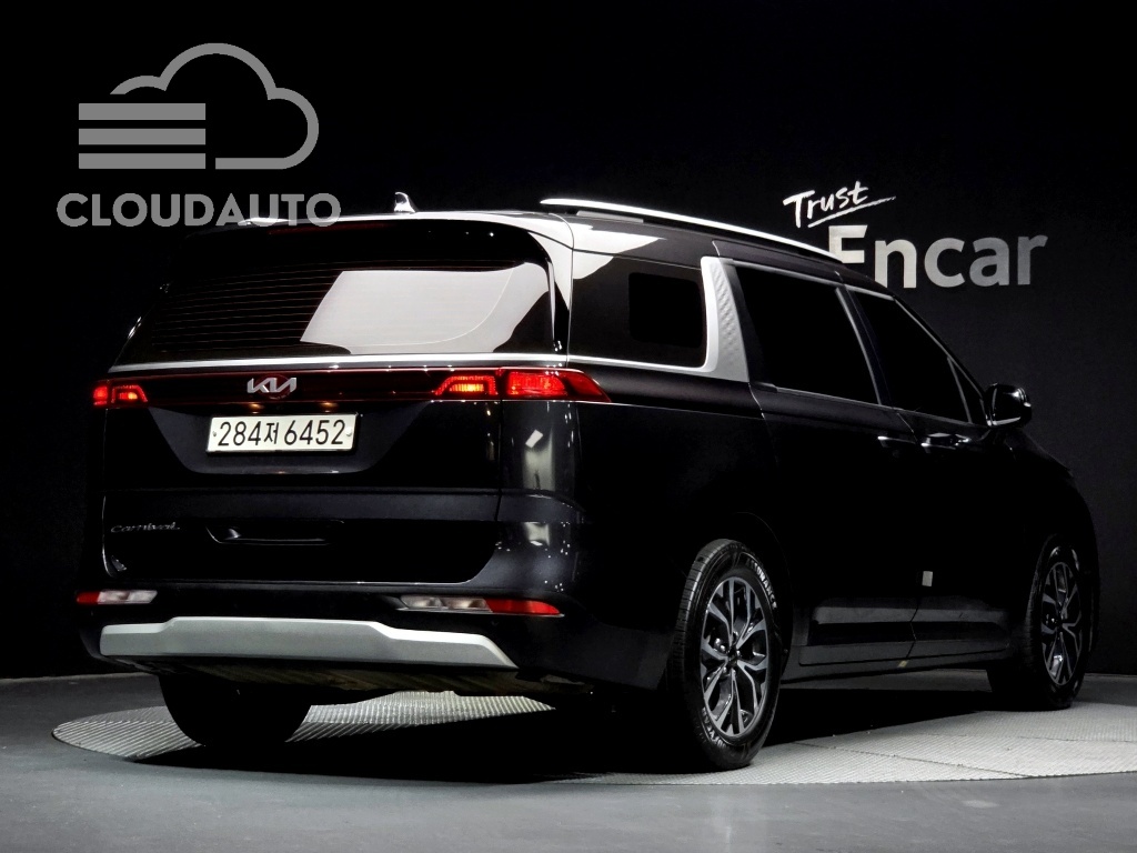 2021 Kia Carnival 9 Prestige - Image 2