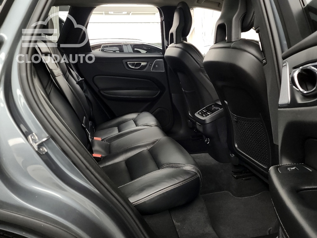 2018 Volvo XC60 T6 - Image 12
