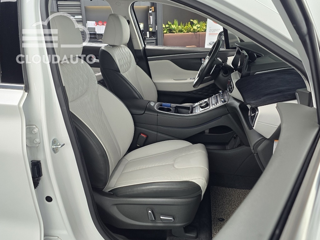 2022 Hyundai Santa Fe HEV 1.6 2WD - Image 10