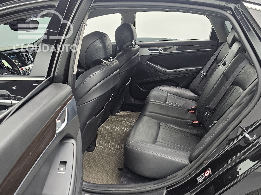 2018 Genesis G80 2.2D AWD - Image 12