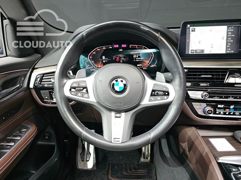 2021 BMW 6 Series GT 620d xDrive M Sport - Image 13