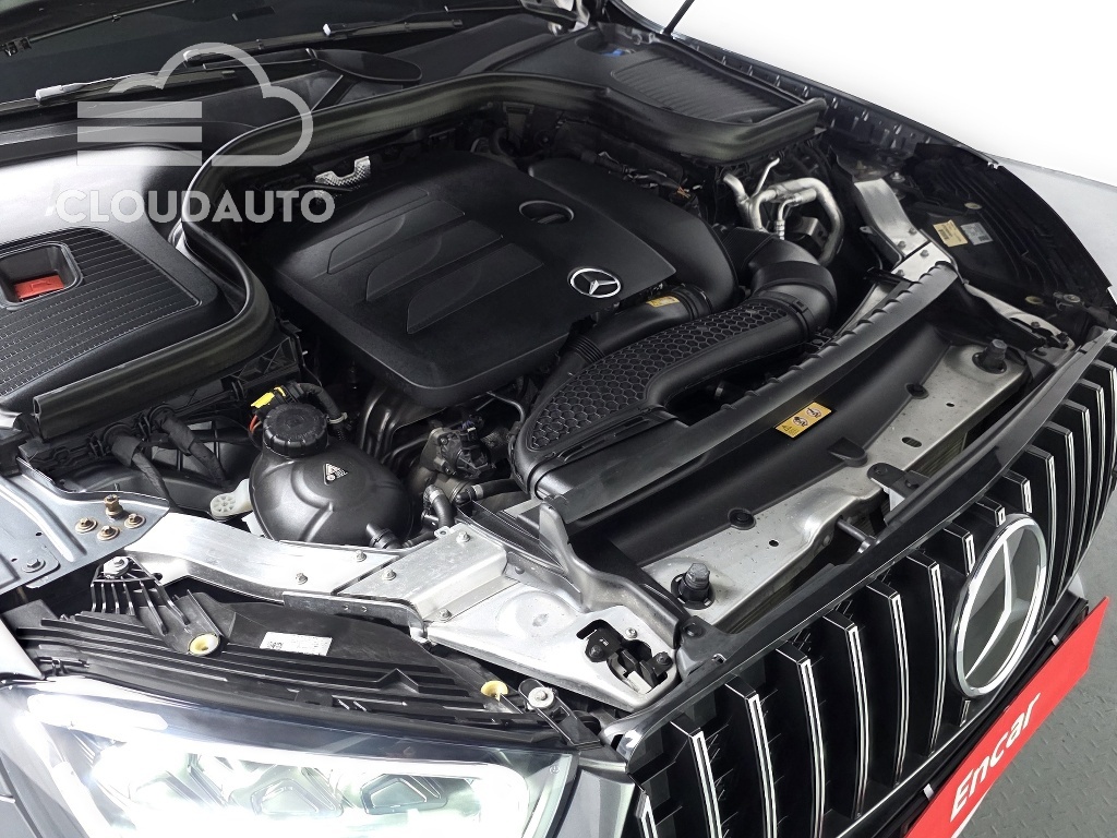 2021 Mercedes-Benz GLC GLC300 4MATIC Premium - Image 6