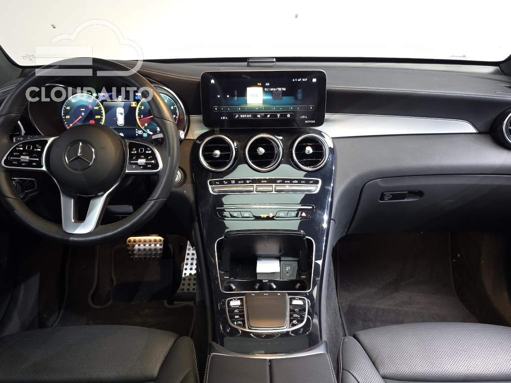 2021 Mercedes-Benz GLC GLC300 4MATIC Premium - Image 7