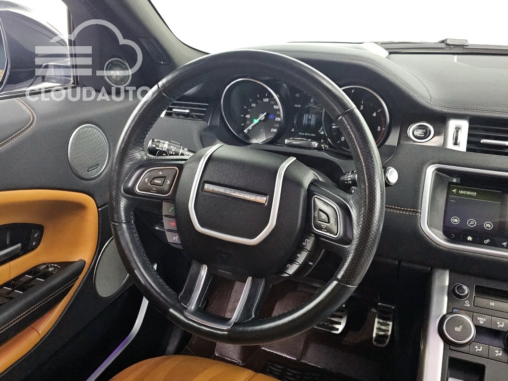 2018 Land Rover Range Rover Evoque 2.0 TD4 HSE - Image 13