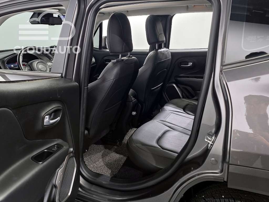 2019 Jeep Renegade 2.4 Limited - Image 11