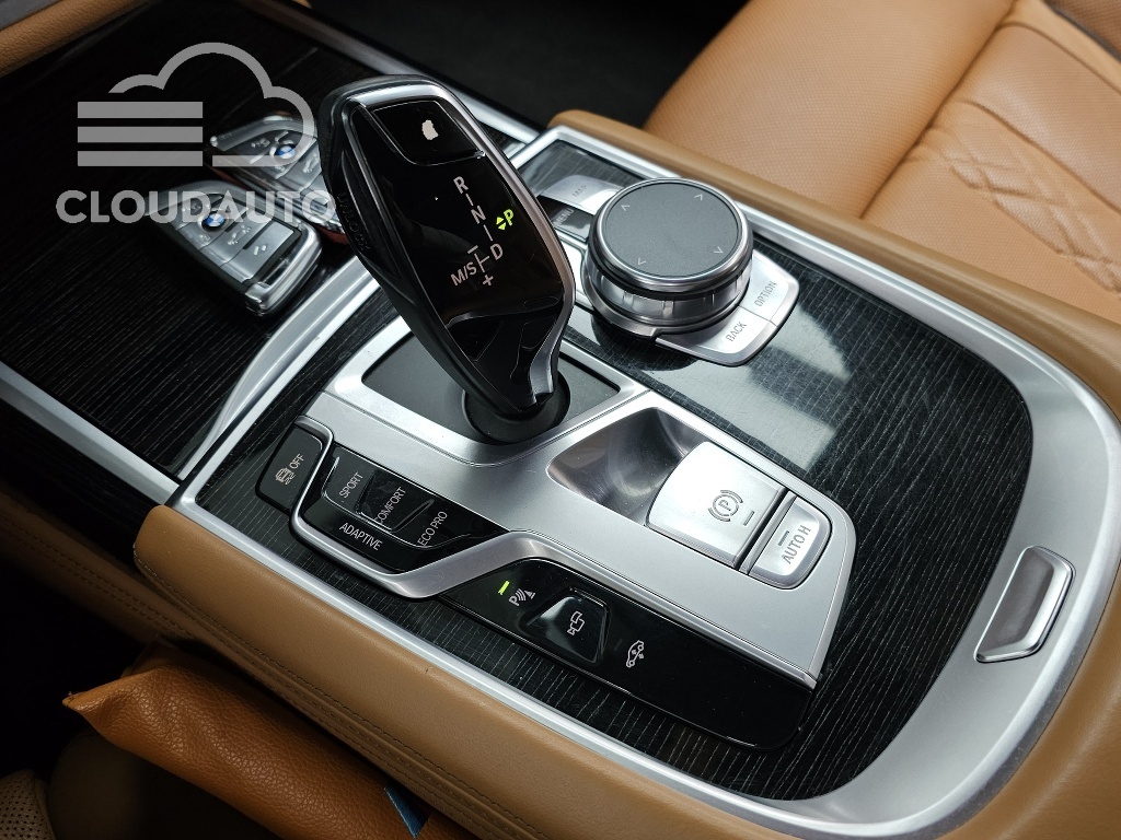 2018 BMW 7 Series 740d xDrive M Sports - Image 9
