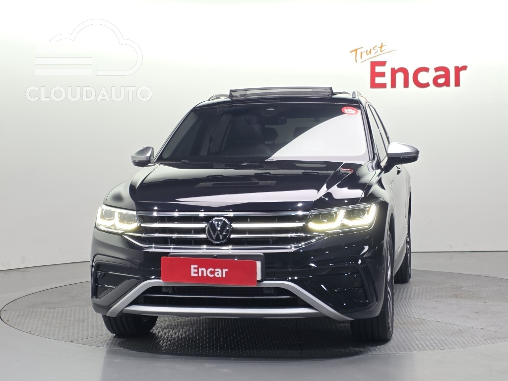 2023 Volkswagen Tiguan 2.0 TSI Prestige - Image 3
