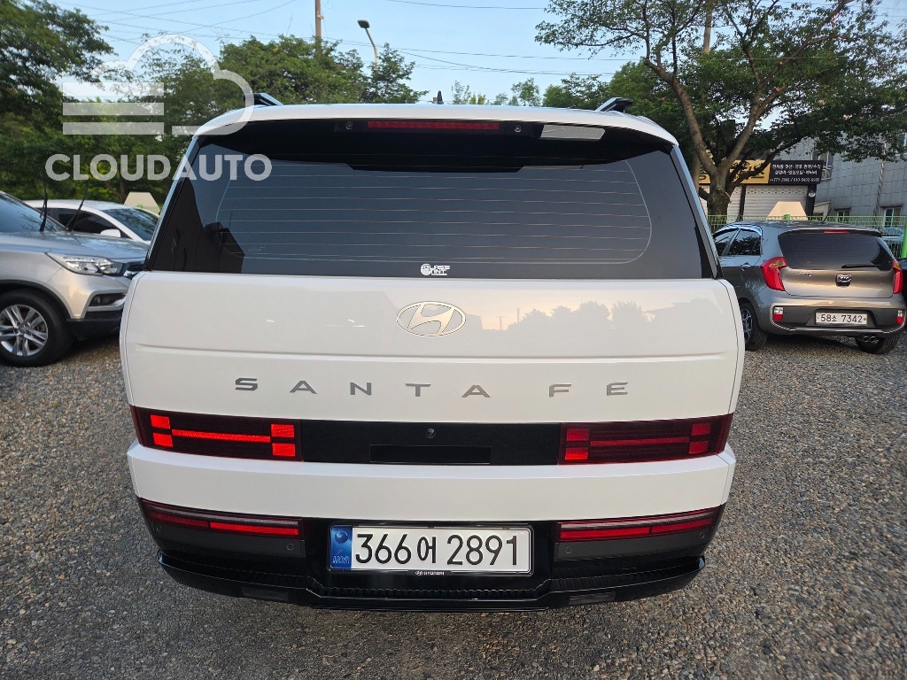 2025 Hyundai Santa Fe HEV 1.6 2WD - Image 2