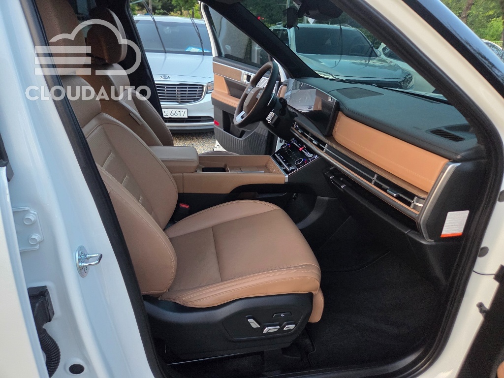 2025 Hyundai Santa Fe HEV 1.6 2WD - Image 7