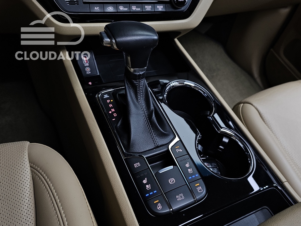 2019 Kia Carnival Gasoline 7 - Image 9