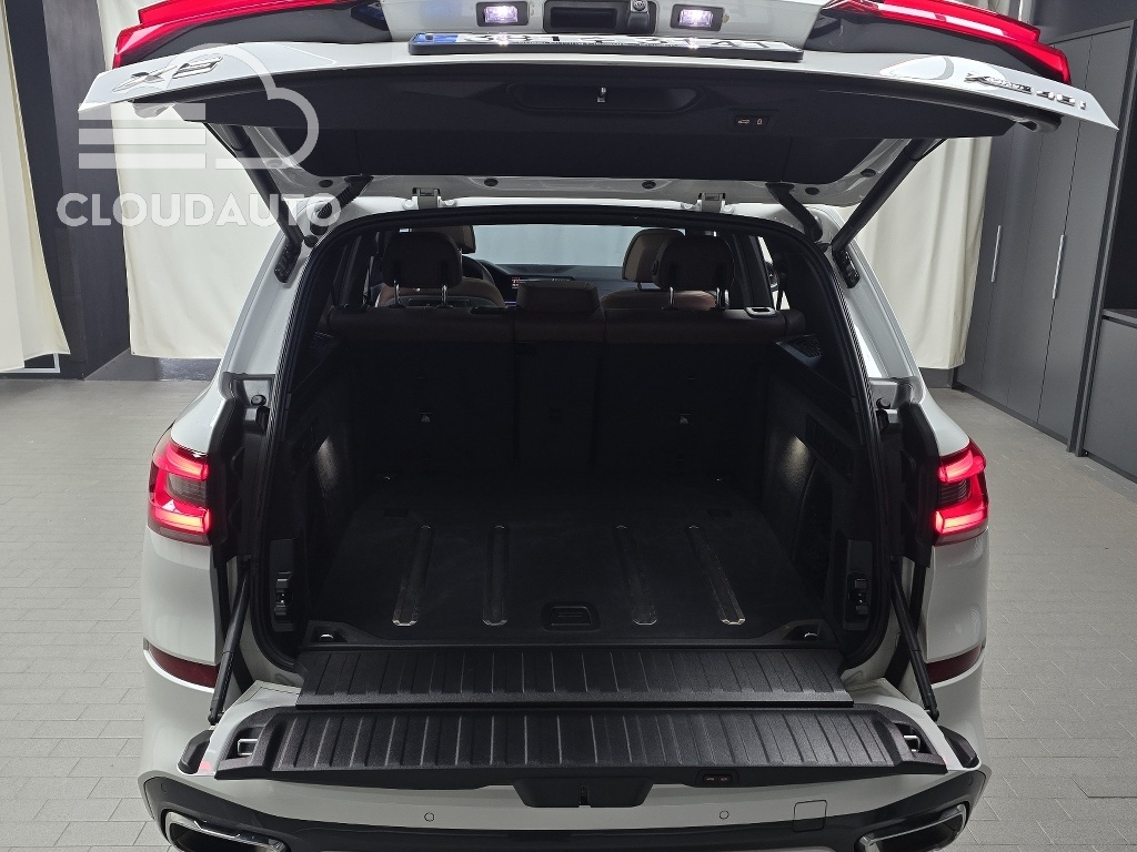 2022 BMW X5 xDrive 40i M Sports - Image 20