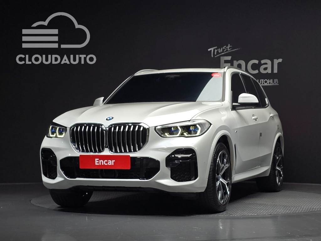 2022 BMW X5 xDrive 40i M Sports - Image 3